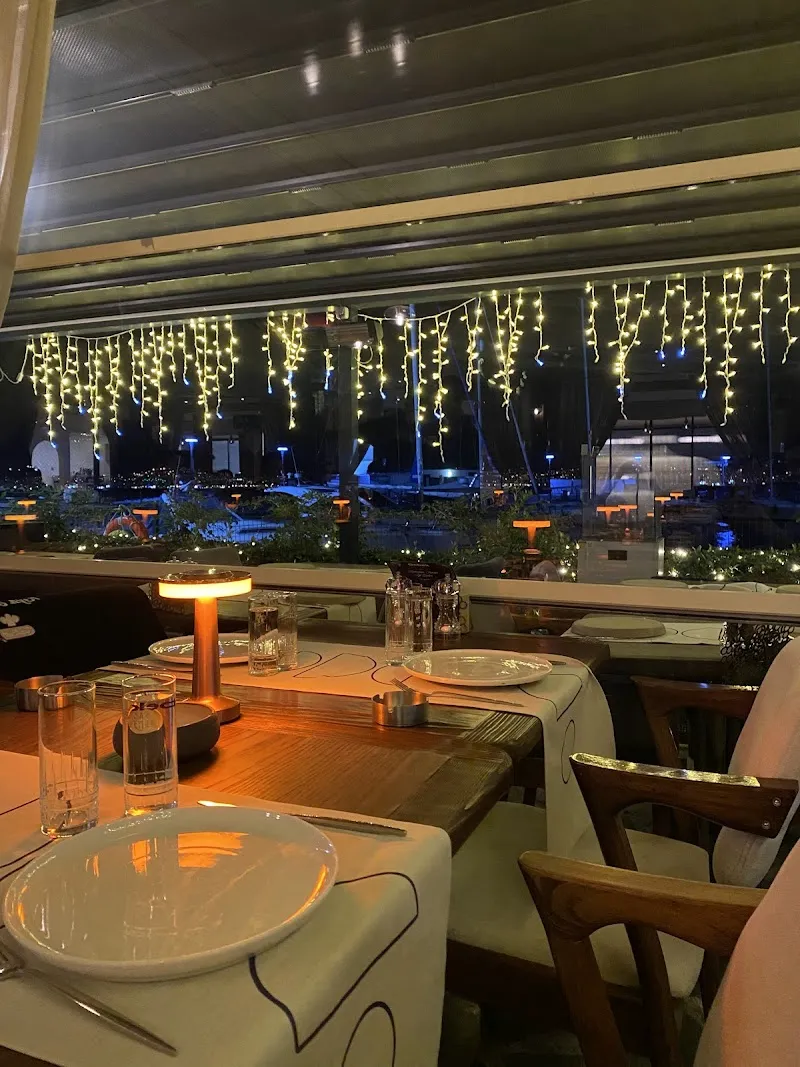 Göbek İzmir Marina