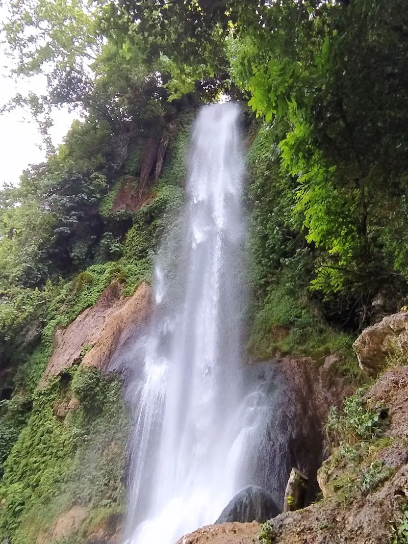 Sunturas (Çağlarca) Şelalesi